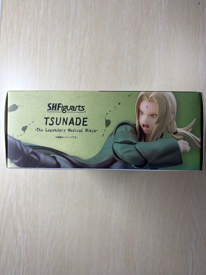 【新品・未開封品‼️】フィギュアーツ 綱手 百豪極めし伝説の医療忍者