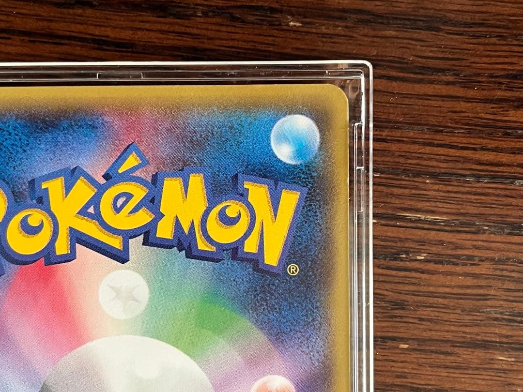 あったかピカチュウ：ユニクロ：KポケモンヒートテッククルーネックＴ PROMO