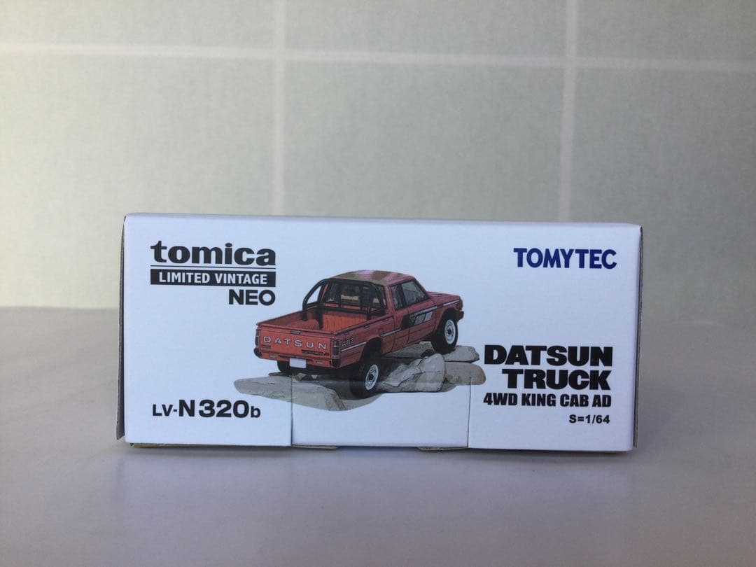 トミカリミテッドヴィンテージ LV-N320a.b DATSUN TRUCK2台