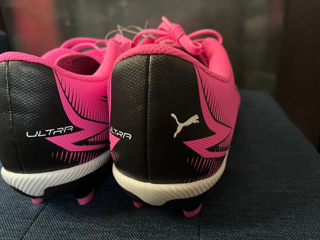 ☆新品☆ 未使用 PUMA サッカースパイク ウルトラ プレイ 24cm