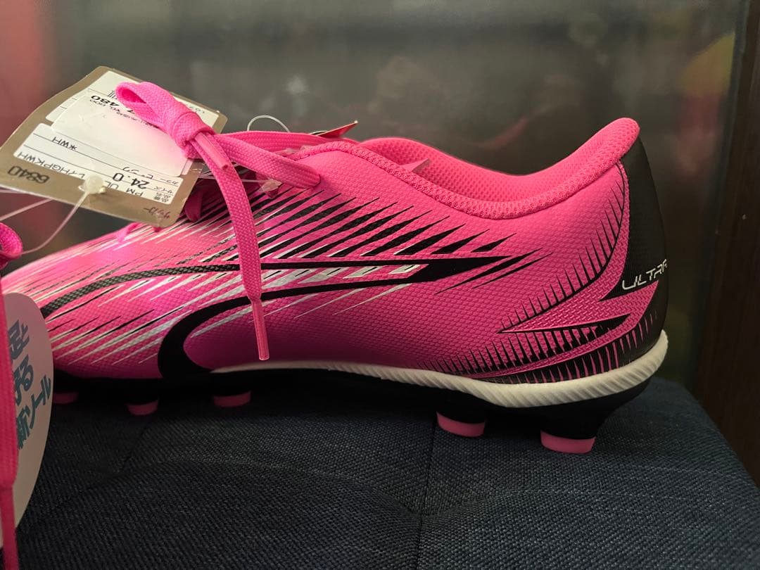 ☆新品☆ 未使用 PUMA サッカースパイク ウルトラ プレイ 24cm