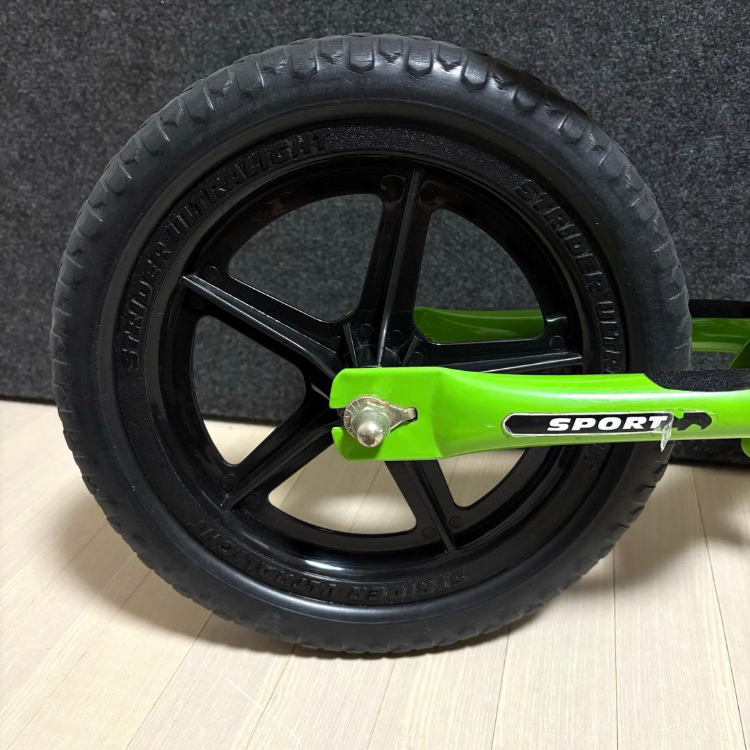 STRIDER ストライダー スポーツ　緑　キックバイク　バランスバイク