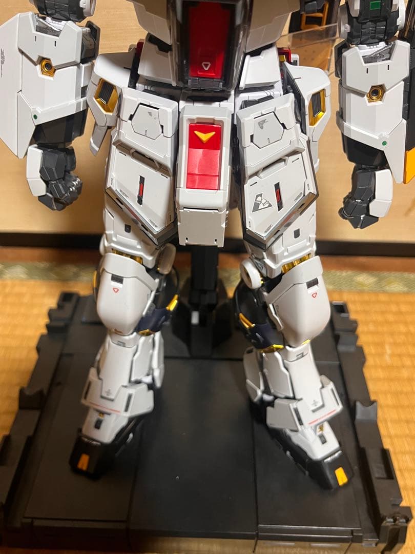 PGUνガンダム　完成品　LED無し