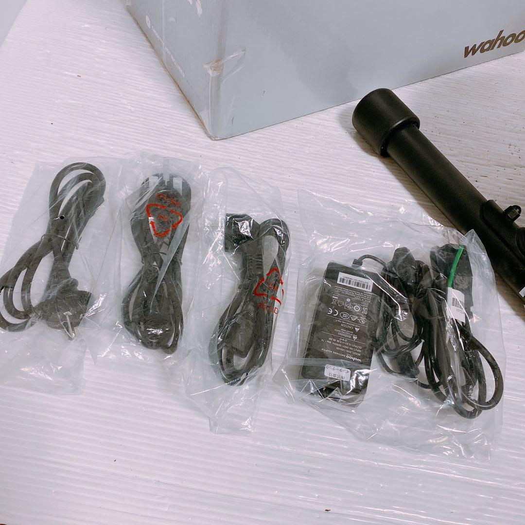 Wahoo kicker core 自転車用ローラー台