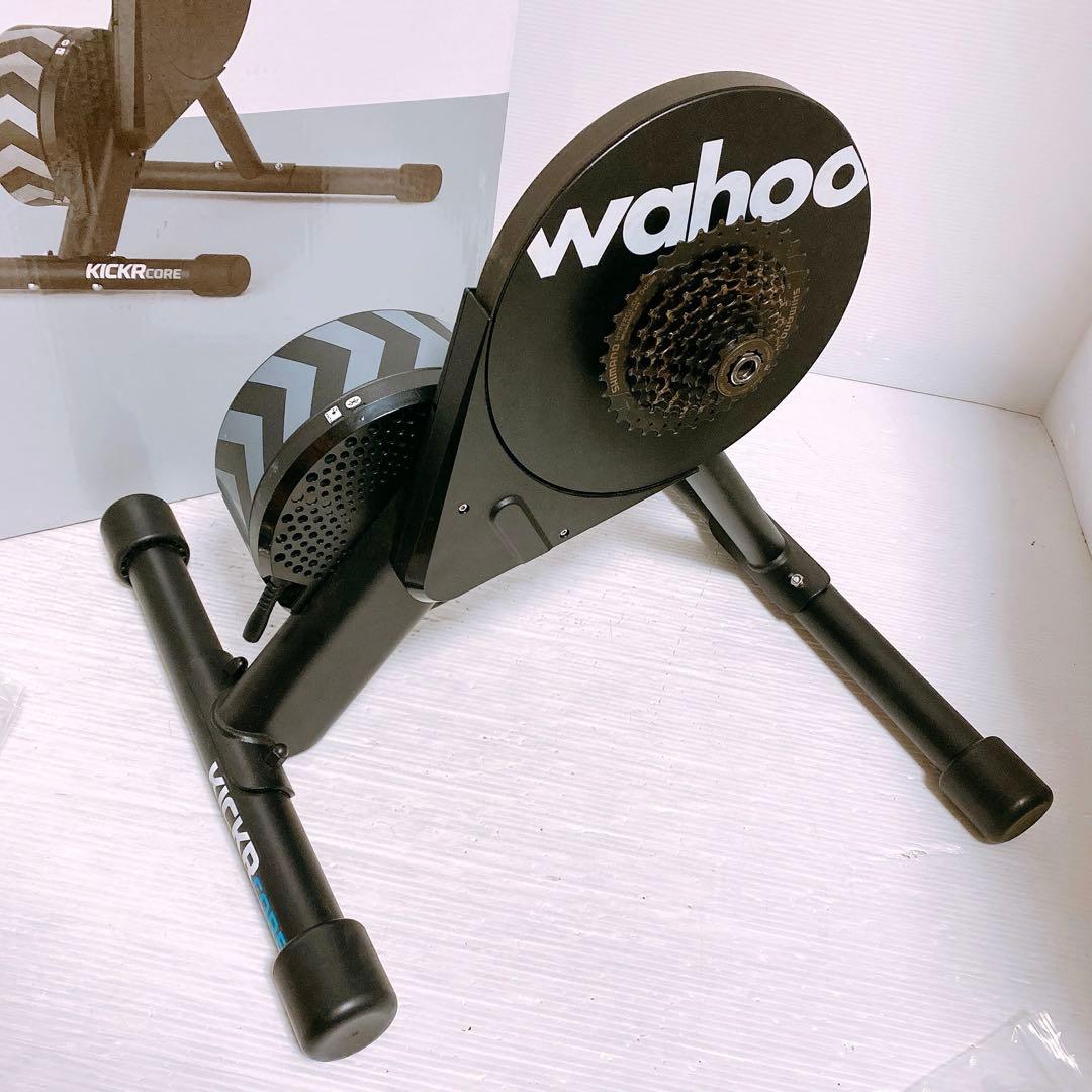 Wahoo kicker core 自転車用ローラー台