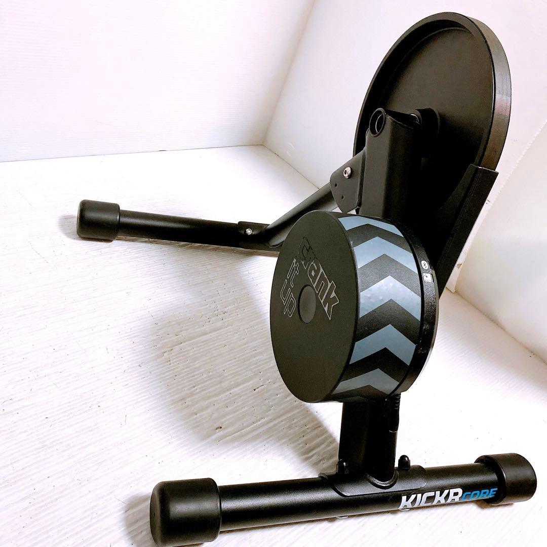 Wahoo kicker core 自転車用ローラー台