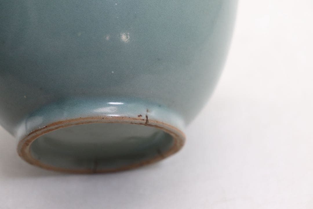 時代　青磁　壺　送料込み260317