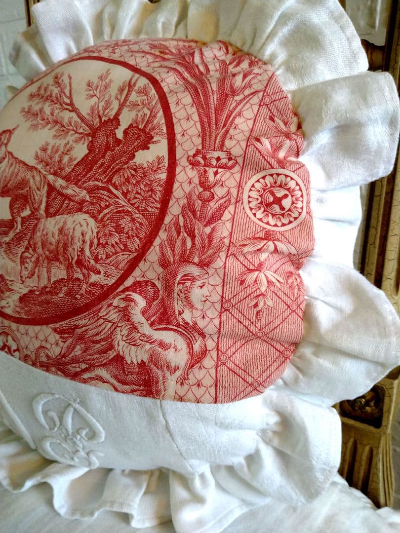 ※〜10/13限定※フランスアンティーク　トワルドジュイ　ロゴ刺繍　クッション