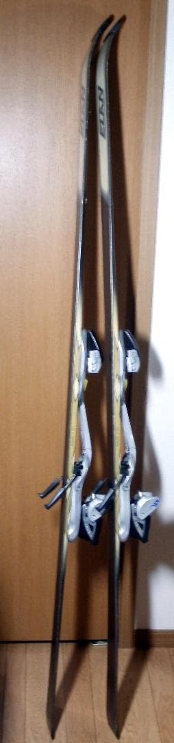 「一気に　凄腕気分」カービングスキー　ELAN168ｃｍ　メンズ　サロモン800