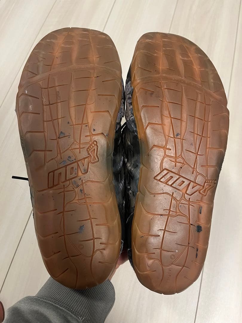 inov8 イノヴェイト　BARE-XF210 V2 27.0cm