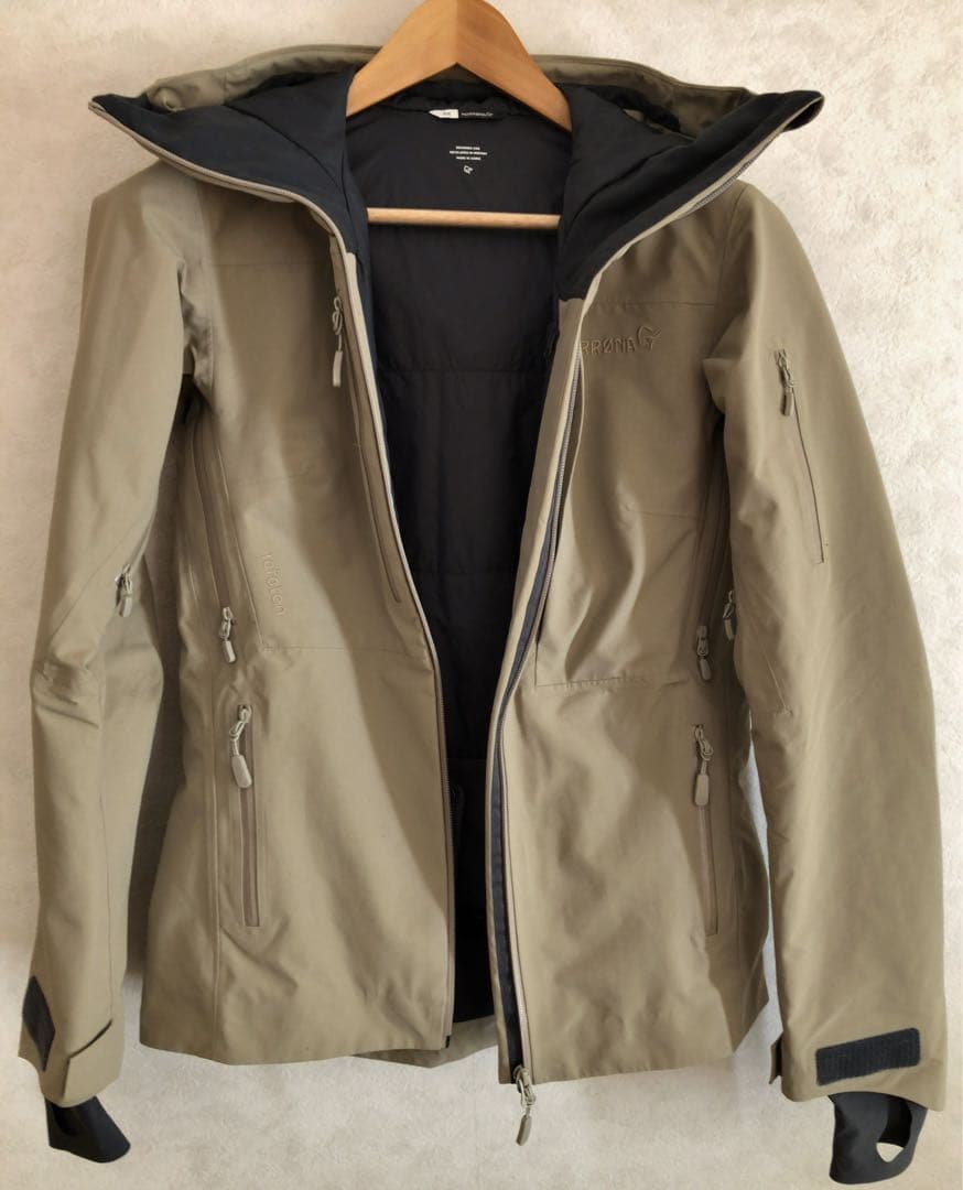 【極美品】ノローナ NORRONA Lofoten Gore-tex xs