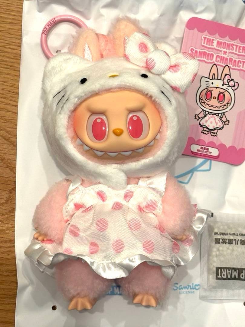 【新品未使用】【正規品】ラブブ × サンリオ ハローキティ