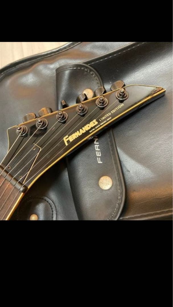 FERNANDES フェルナンデス　布袋モデル エレキギター