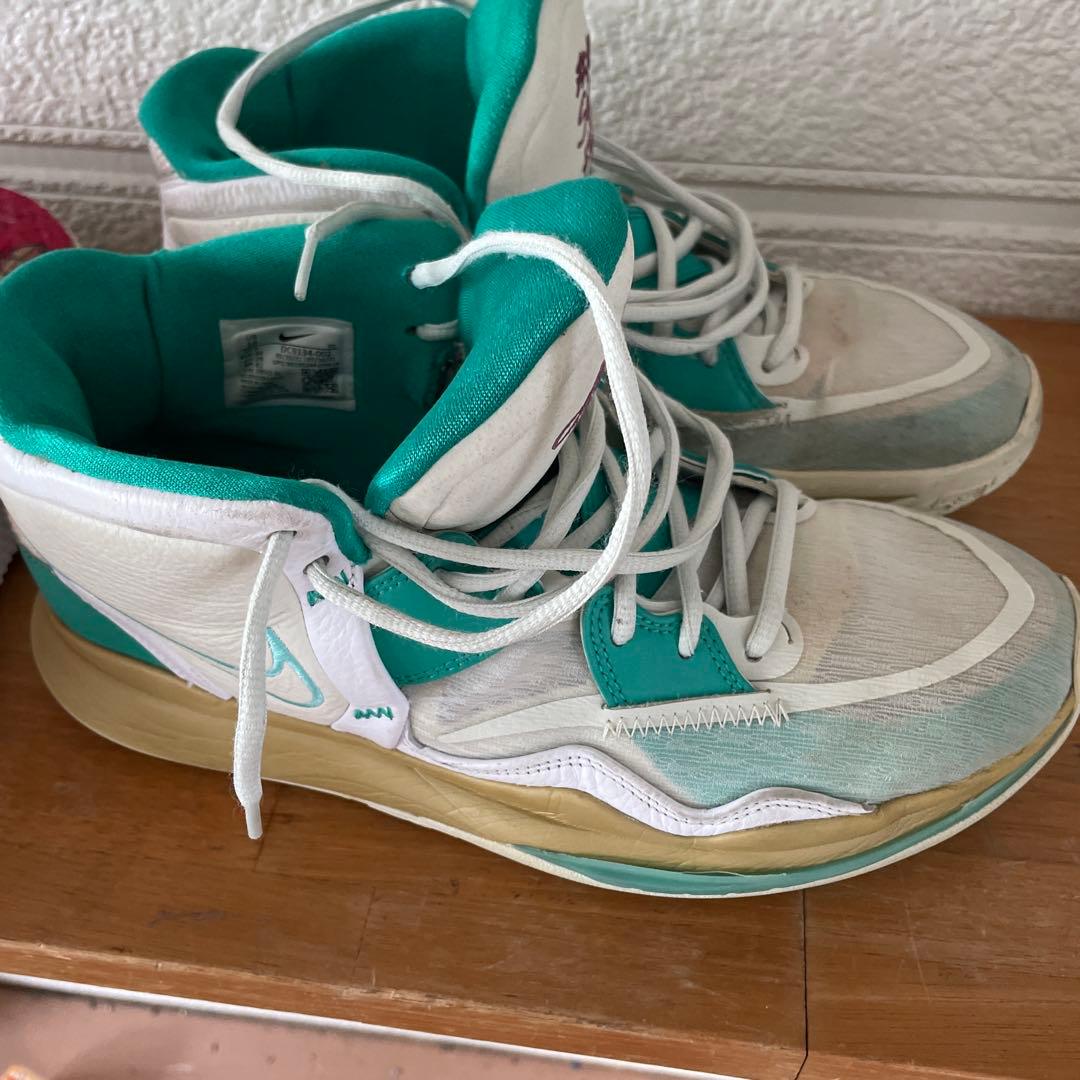 Nike バスケットシューズ ホワイト/ターコイズ