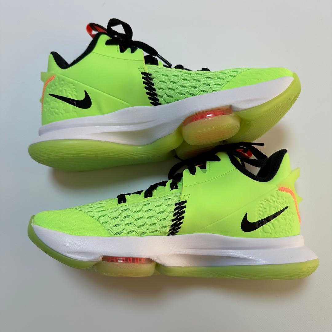 NIKE ナイキ レブロンウィットネス5 スニーカー