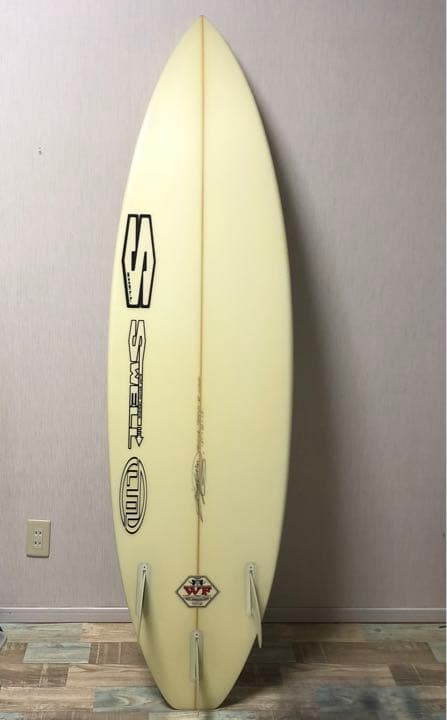 【送料込み】サーフボード　スウェル　swell ショートボード　ハードケース付き