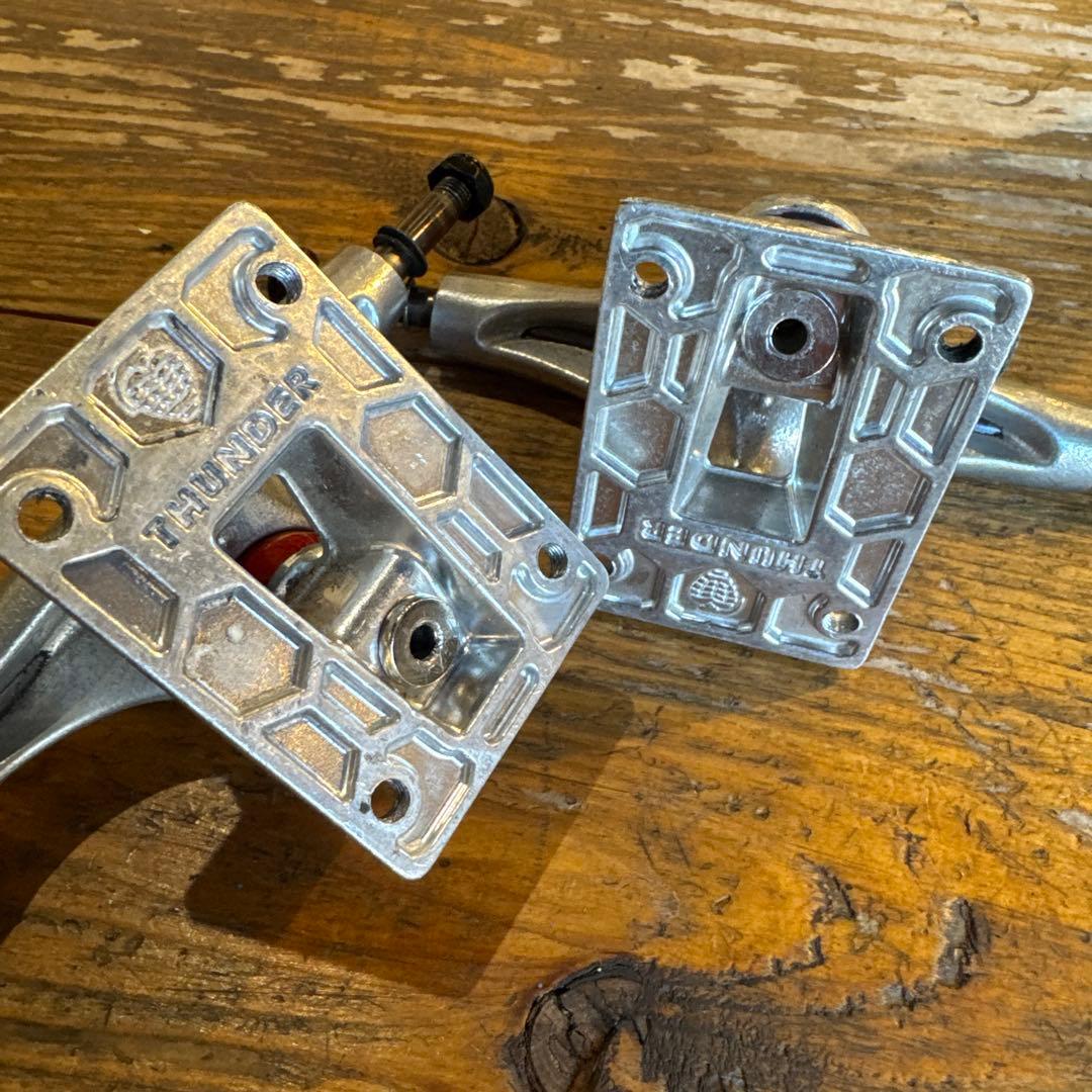 サンダー 145 チタン トラック スケボー 中古　定価19800円