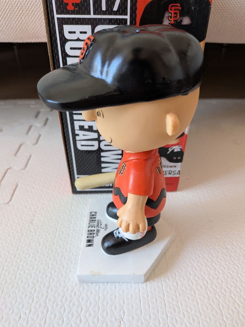 チャーリー・ブラウン ボブルヘッド　50周年　MLB　ジャイアンツ　球場配布品