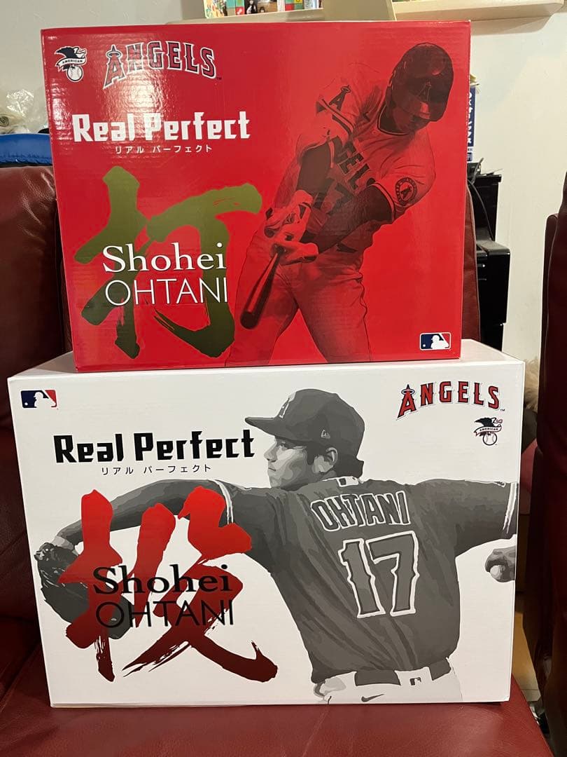 大谷翔平 プレミアムフィギュア 投打　2体セット