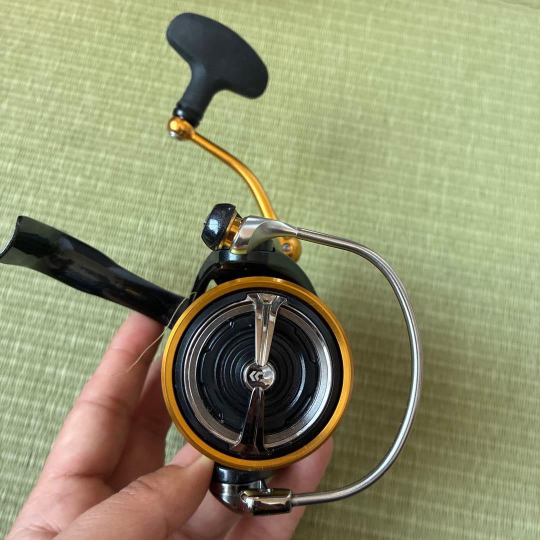 【美品】ダイワ　18レガリス　LT3000-CXH