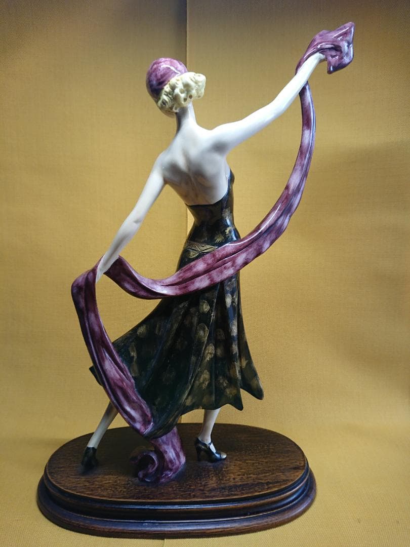 【美品】西洋美術　人形　ヨーロッパ　置物　インテリア　工芸品　美術品　A2768