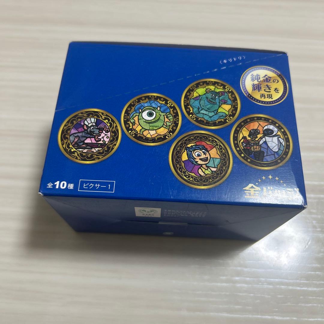 ディズニー　Disney 缶バッジ　金