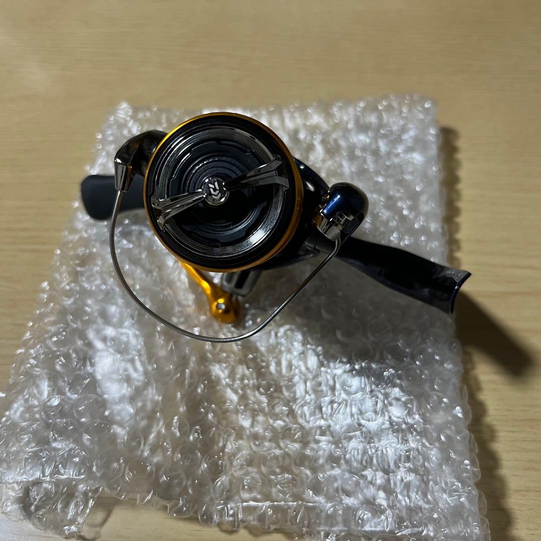 Daiwa 24レブロス　LT2500S-XH