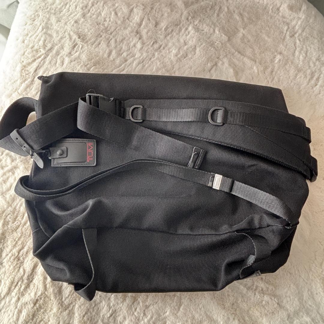 訳あり 希少 TUMI メッセンジャーバッグ ショルダーバッグ ナイロン 黒