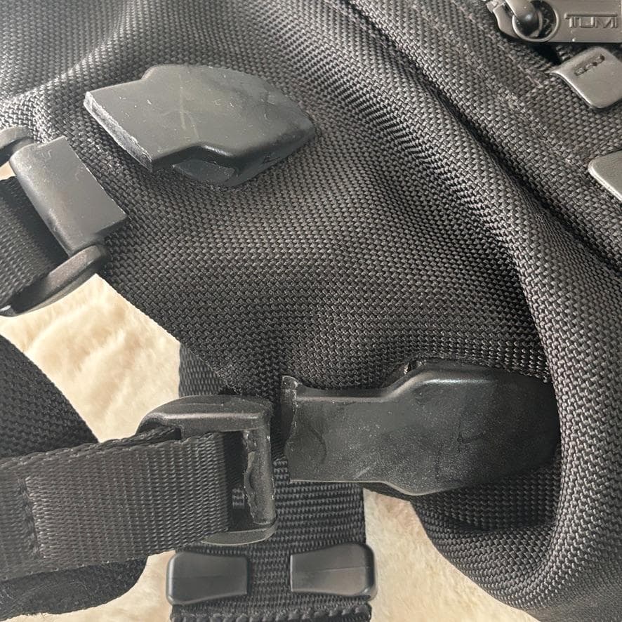 訳あり 希少 TUMI メッセンジャーバッグ ショルダーバッグ ナイロン 黒