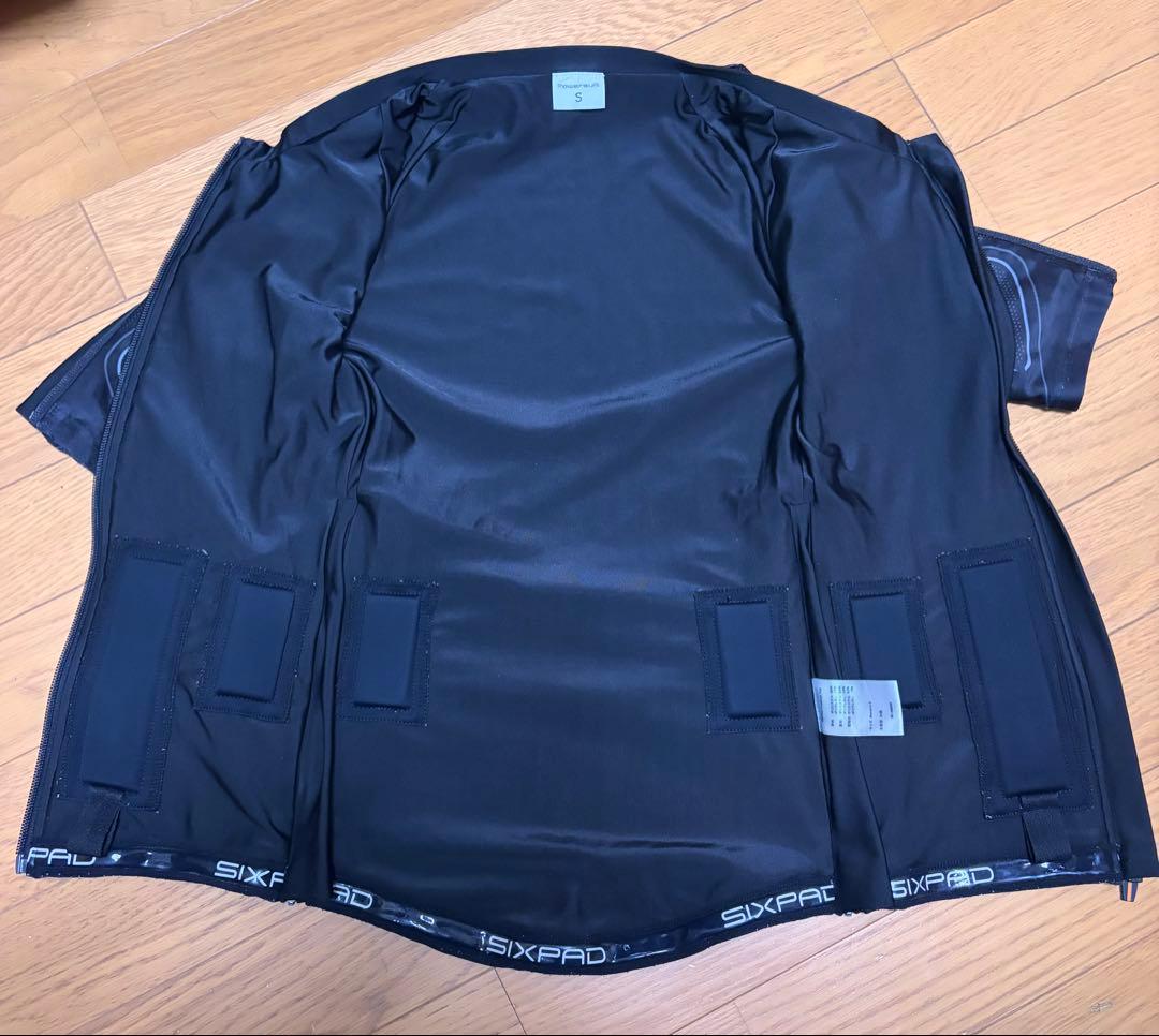 シックスパッド パワースーツ　トップ　レディースS コントローラー付き