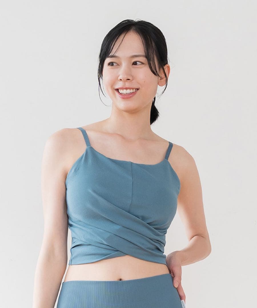 SUKALA WAGAMI ツイストブラトップ　LAVA ヨガ　ヨガウェア　ラバ
