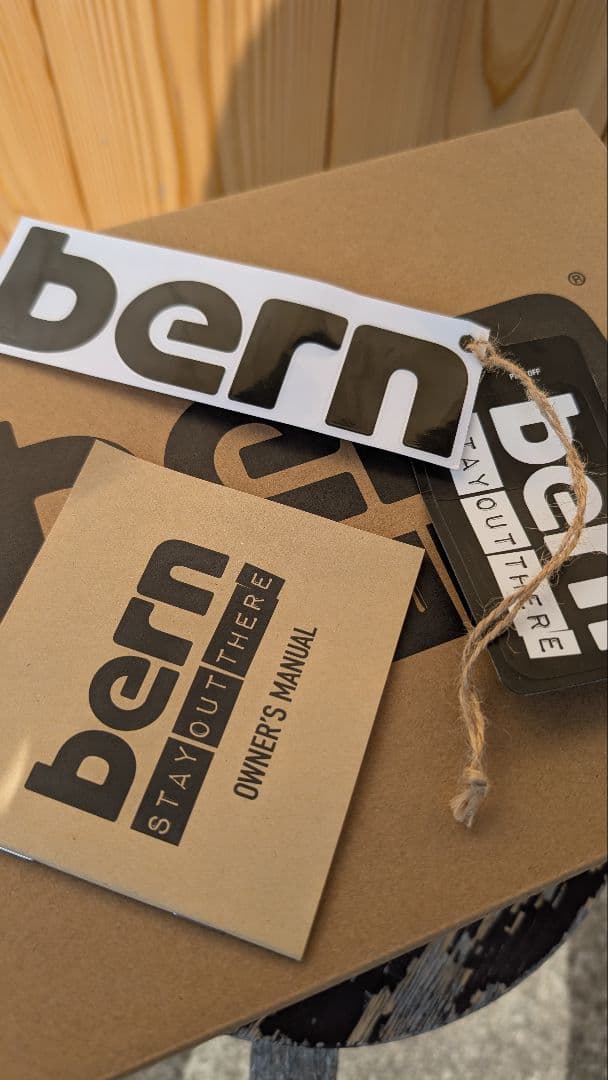 bern ヘルメット マットホワイト M ほぼ新品 WATTS