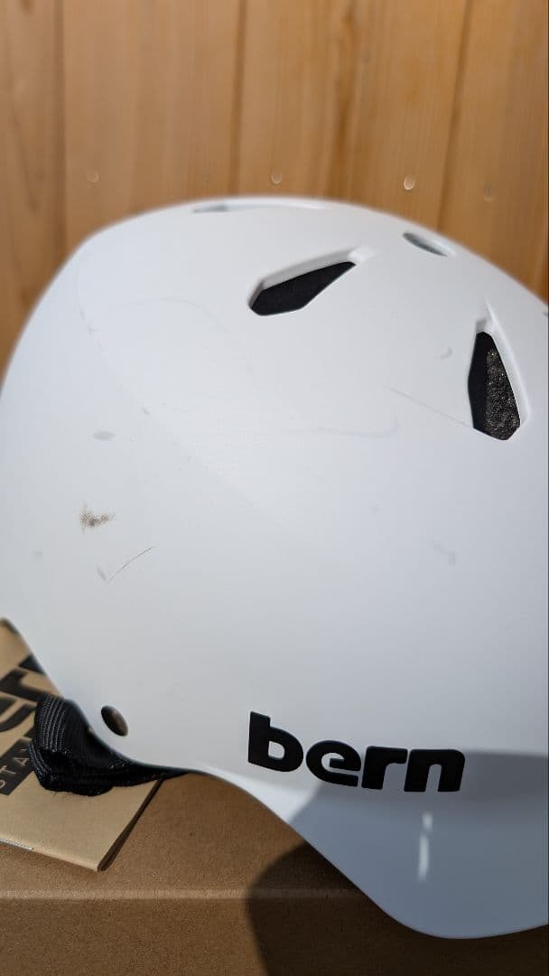 bern ヘルメット マットホワイト M ほぼ新品 WATTS