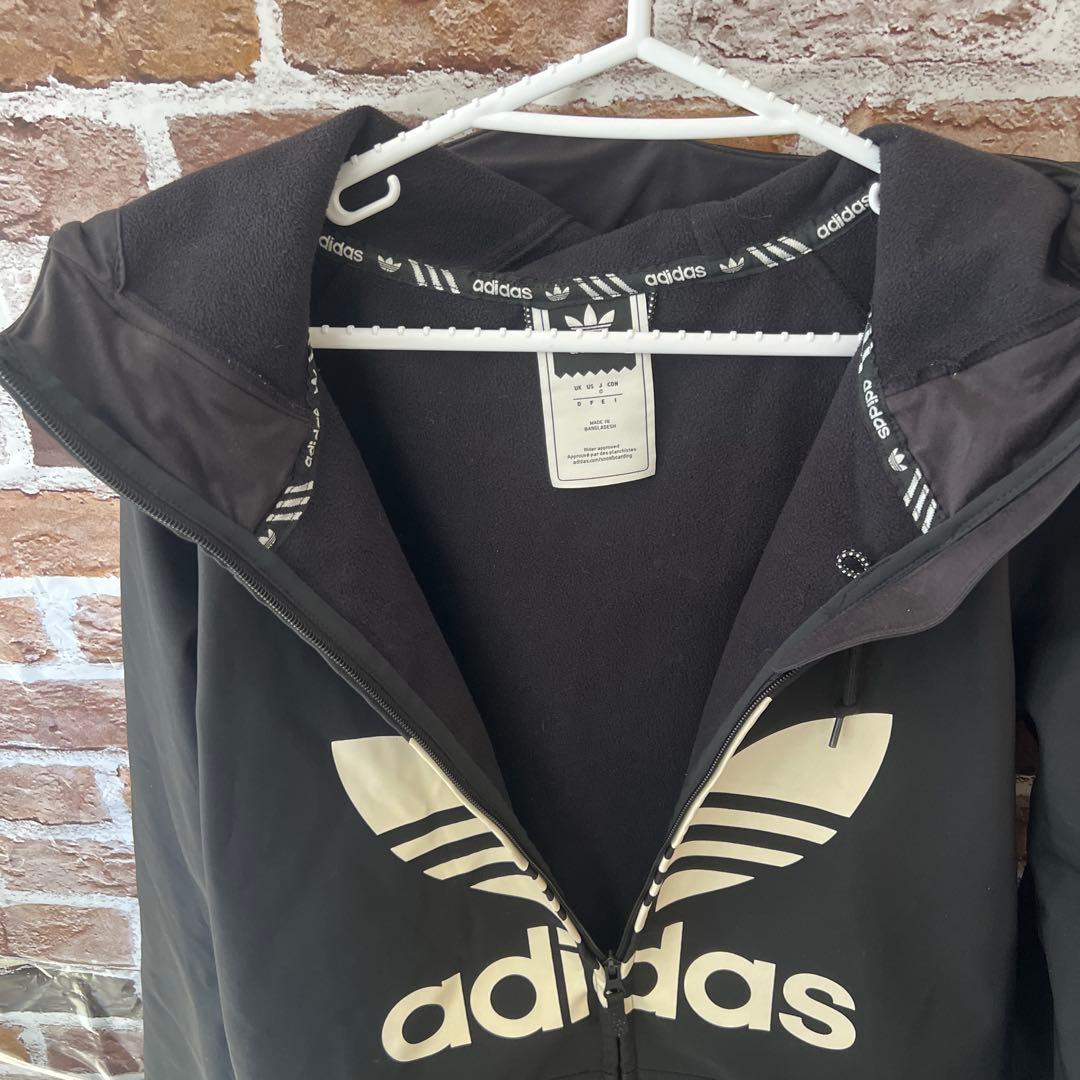 adidas フード付きウェア 黒