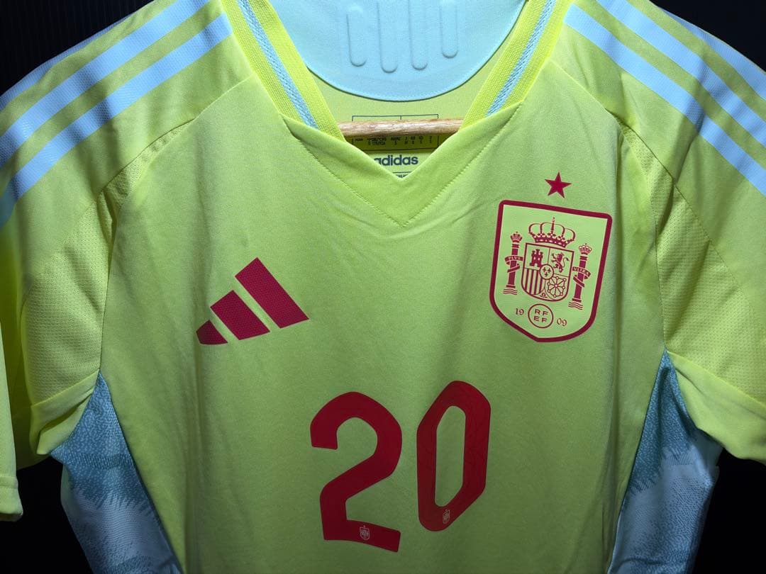 【正規品】adidas スペイン　ユニフォーム　オーセン　ペドリ　IS9034