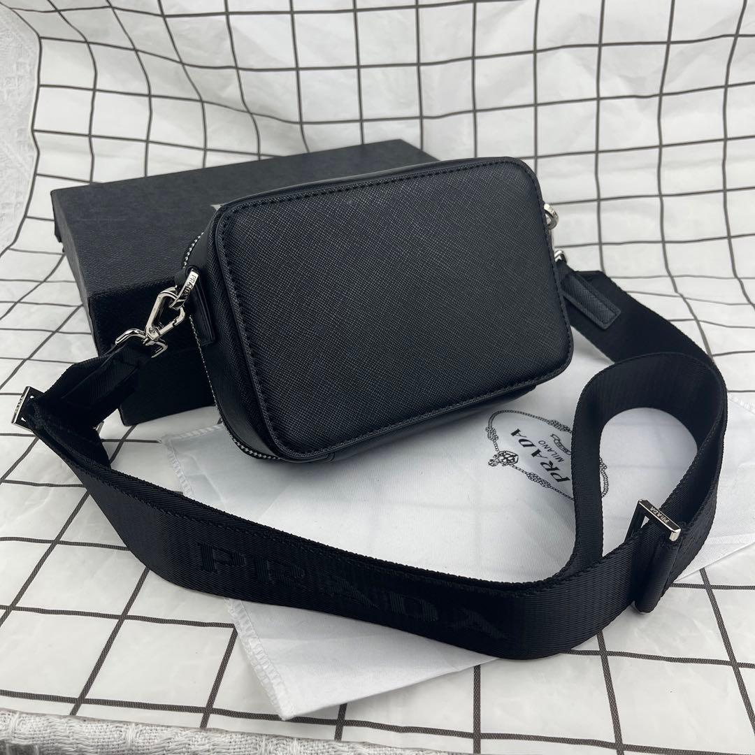 PRADA ブリック レザー バッグ ノベルティ
