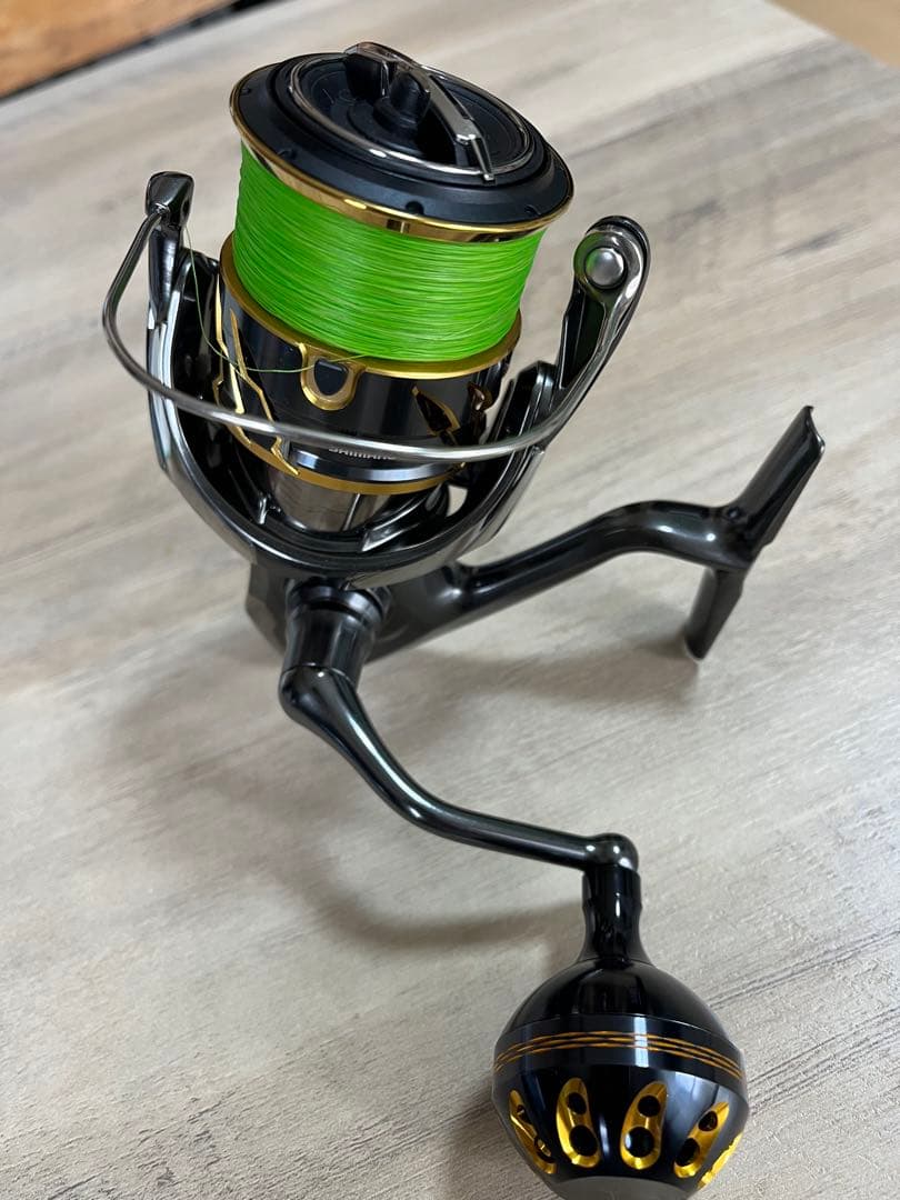 シマノ　shimano 20ツインパワー 4000XG