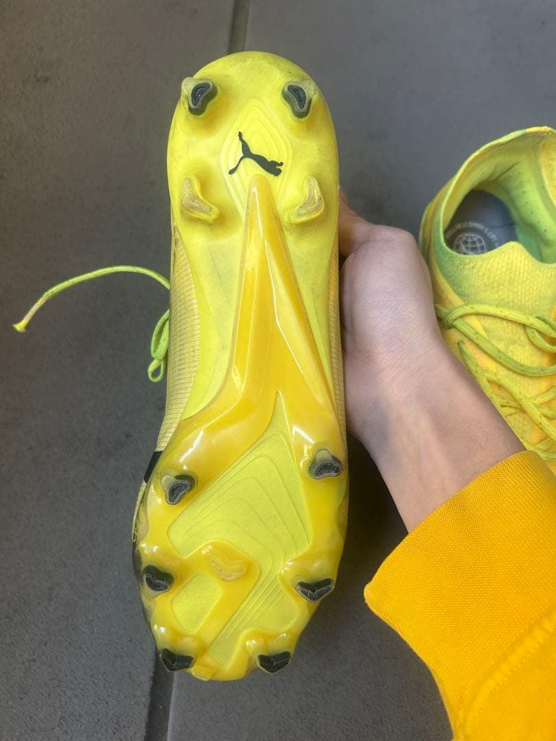 Puma ウルトラアルティメットサッカースパイク FG