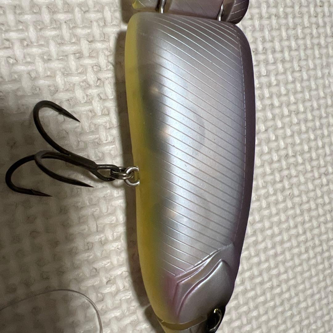 タイニークラッシュ、ロー