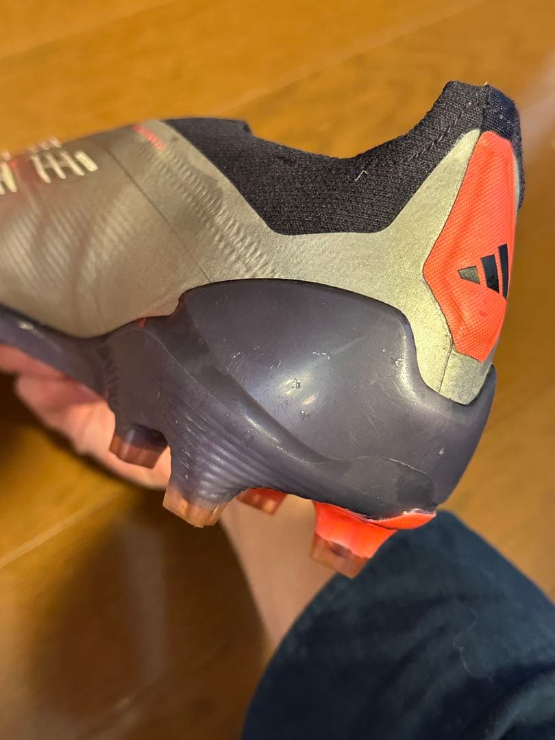 【値下げ】【美品】adidasプレデターELITE レースレス FG