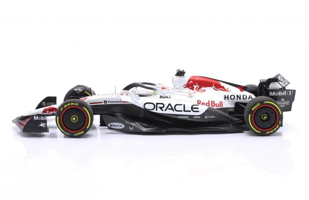 1/18 レッドブル RB21 日本GP 優勝 M.フェルスタッペン