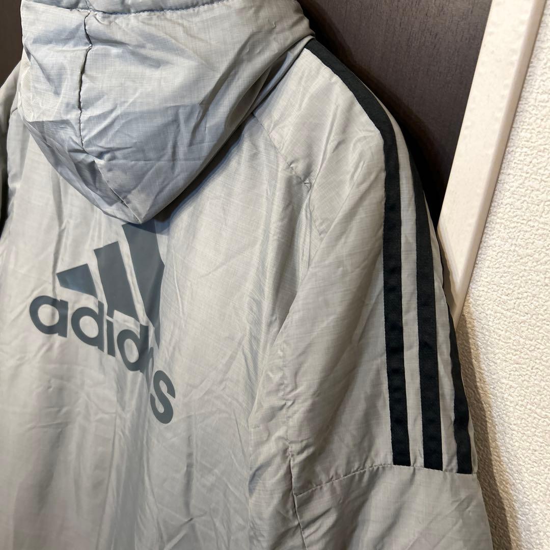 adidas フード付きロングベンチコート　グレー