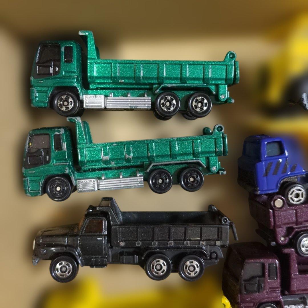 憧れのダンプカー　ミニカー 14台セット　おまけ付き