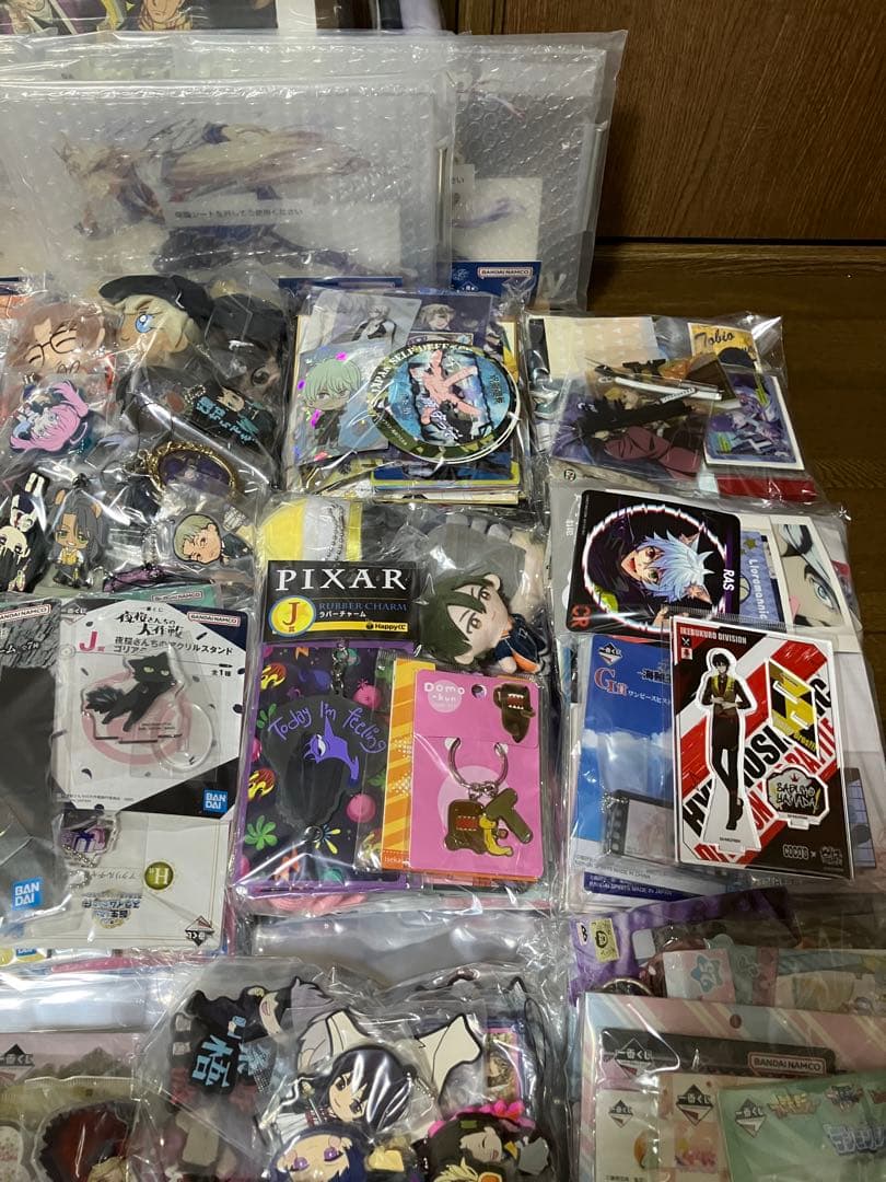 マンガ　アニメグッズ　まとめ売り　アクリルスタンド　缶バッジ　ラバーマスコット