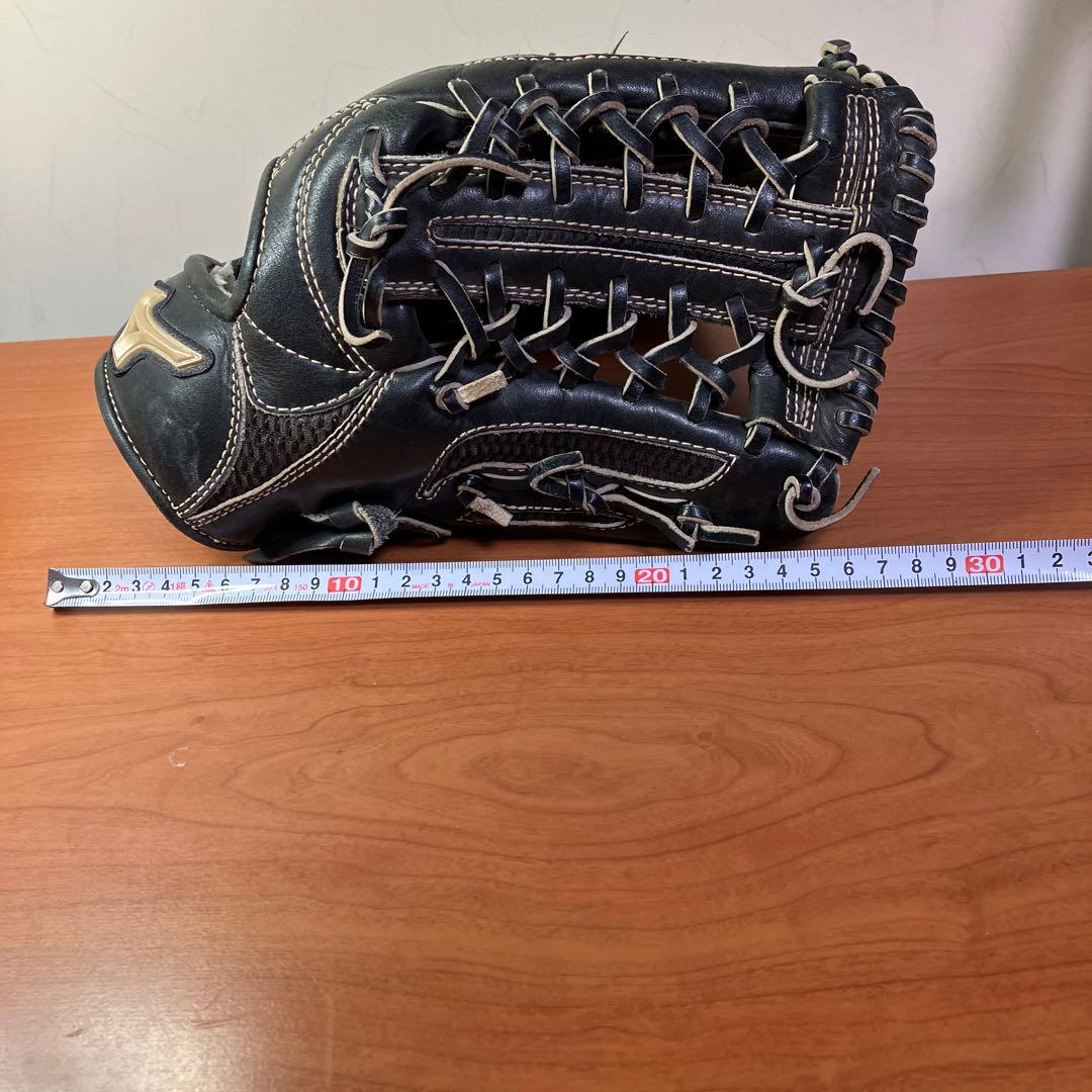 S*ん様 MIZUNO 大人　右投げ　グローバルエリート　軟式用グローブ　異彩