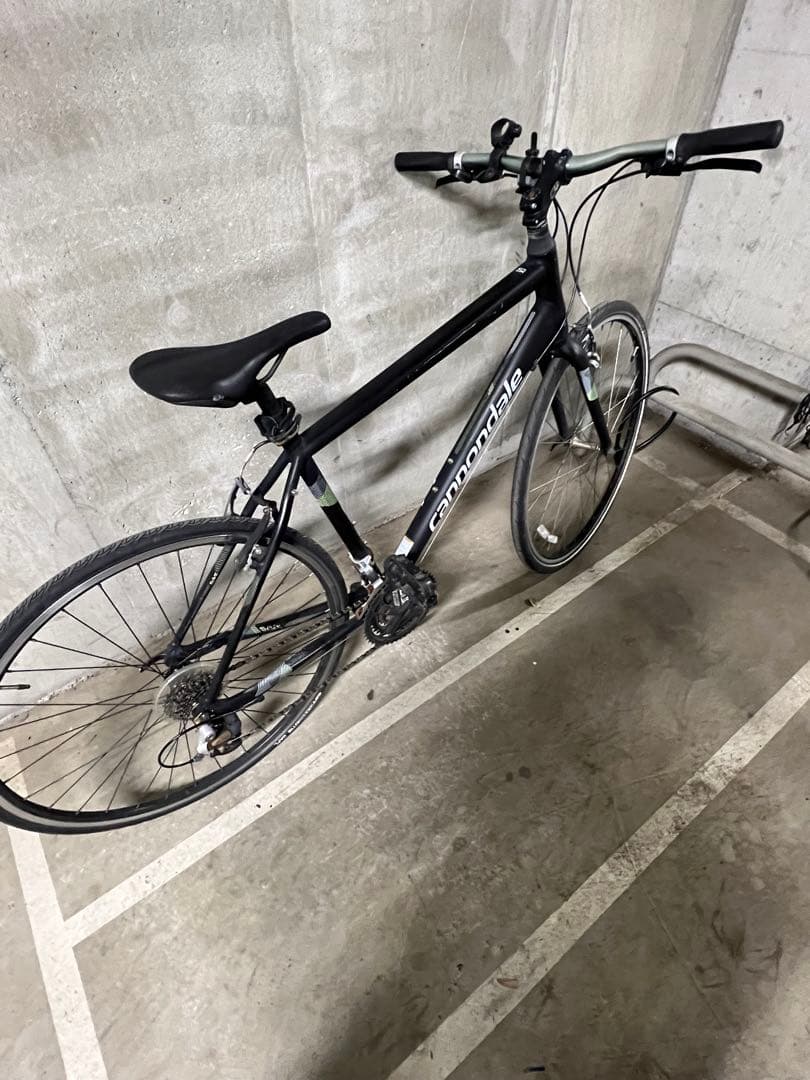 Cannondale クロスバイク ブラック　ろんたま