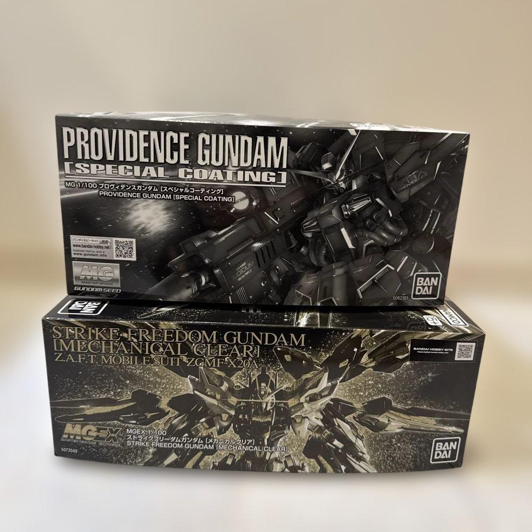 MGEXストライクフリーダムガンダム［クリア］プロヴィデンスガンダム［SPC］