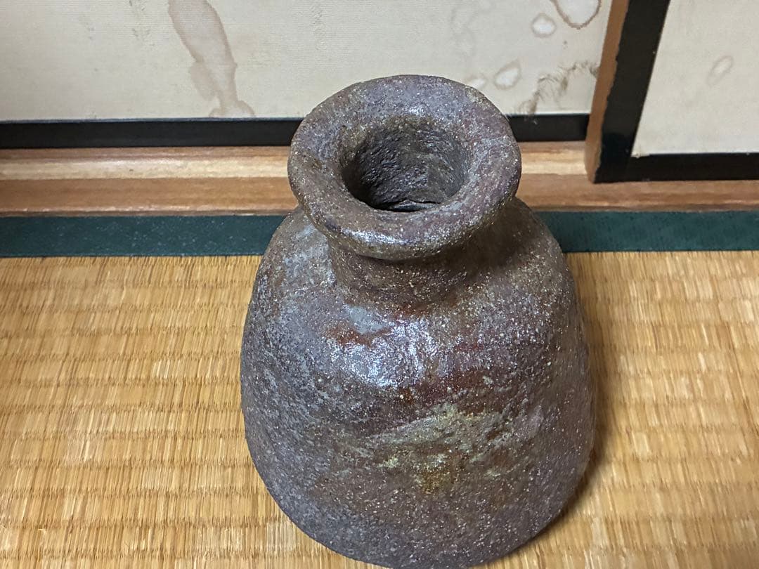 古い 陶器 うずくまる 壺 花入 時代物