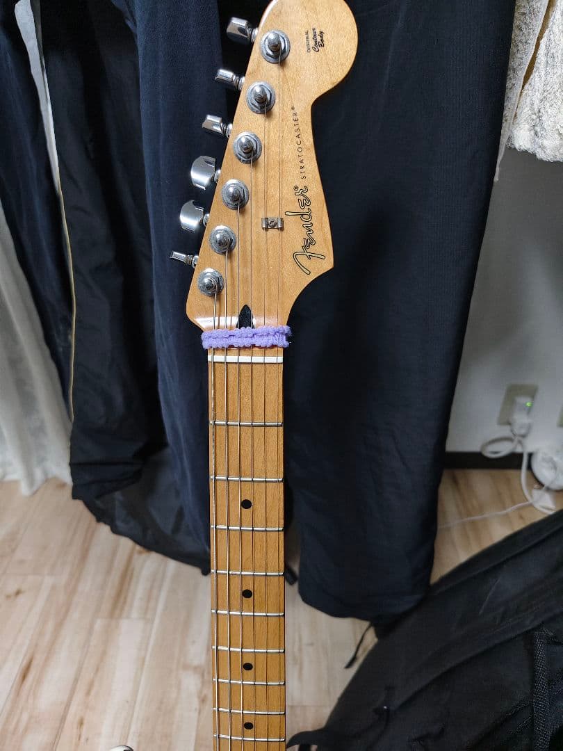 MEXICO Fender PLAYER STRAT HSS MN PWT　受取