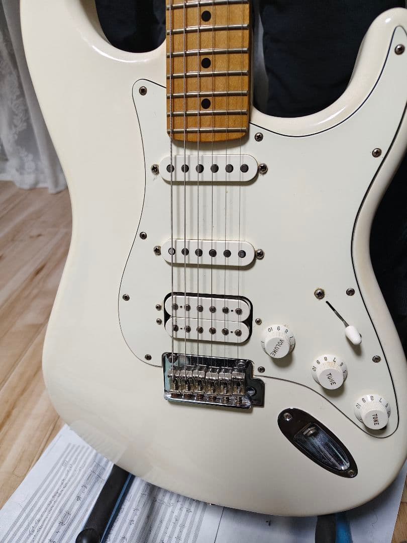 MEXICO Fender PLAYER STRAT HSS MN PWT　受取